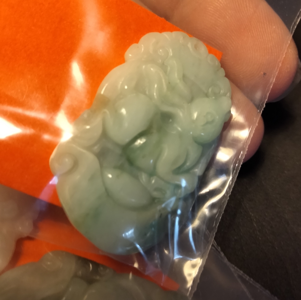 JADE PENDANT - Picture 4 of 5